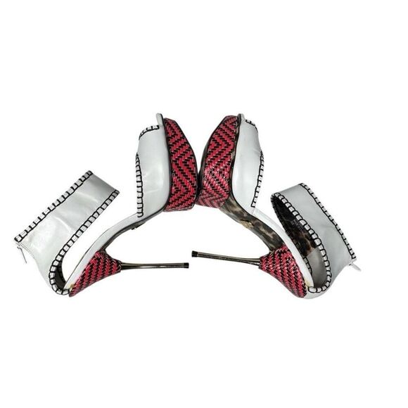 Betsey Johnson tricksy white platform stiletto heels size 8.5 - Picture 4 of 12